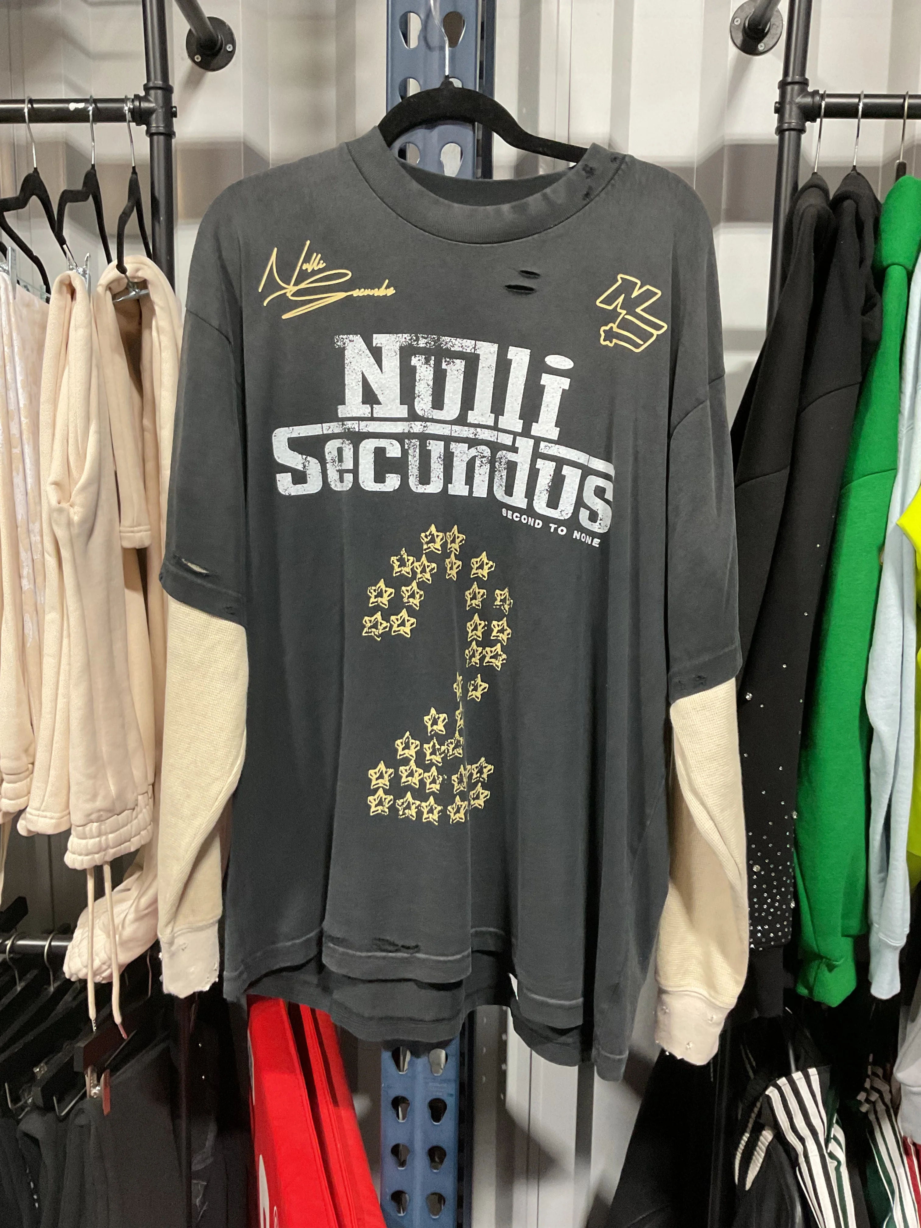 NULLI SECUNDUS