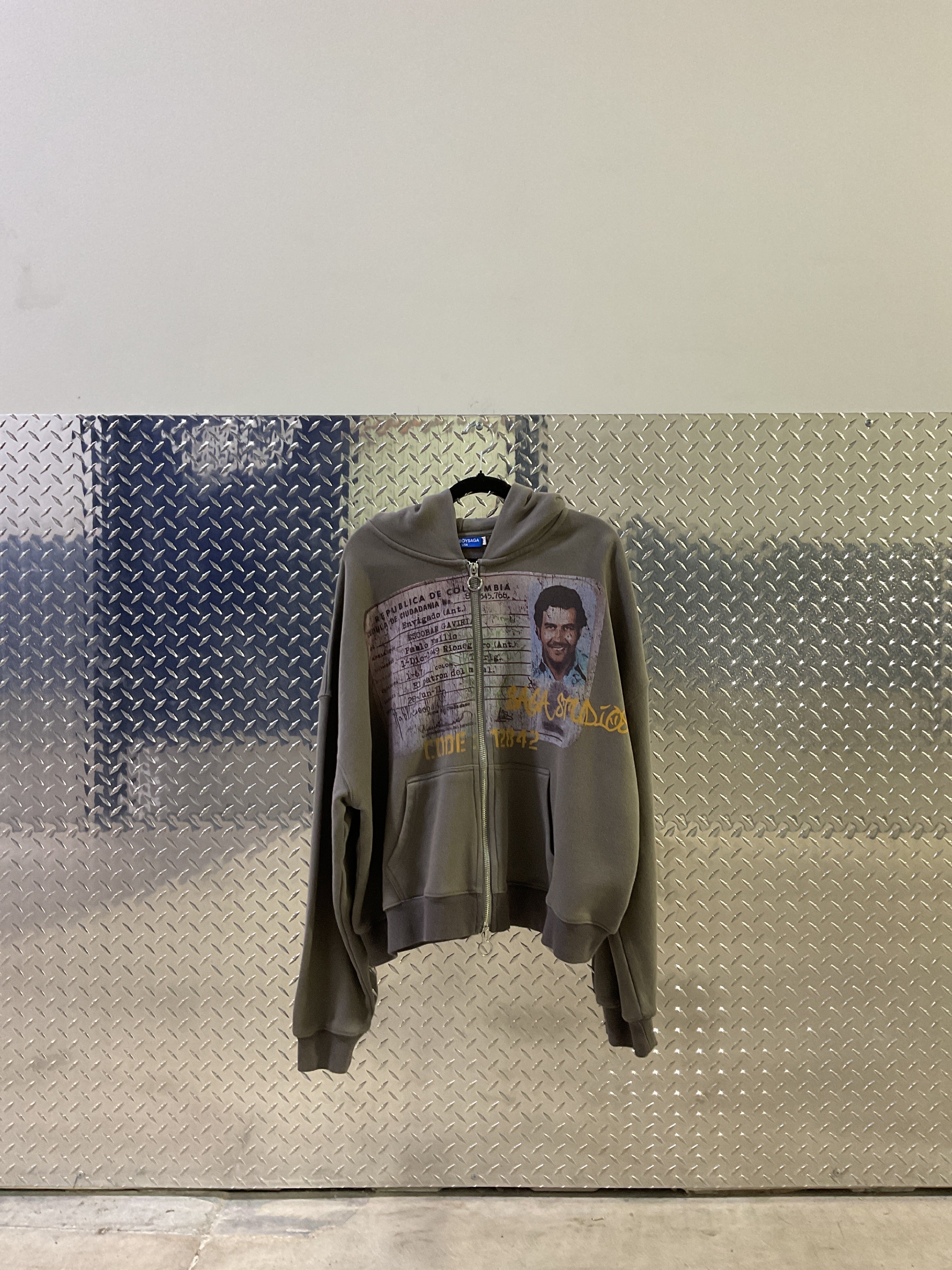 SAGA STUDIOS ZIP UP