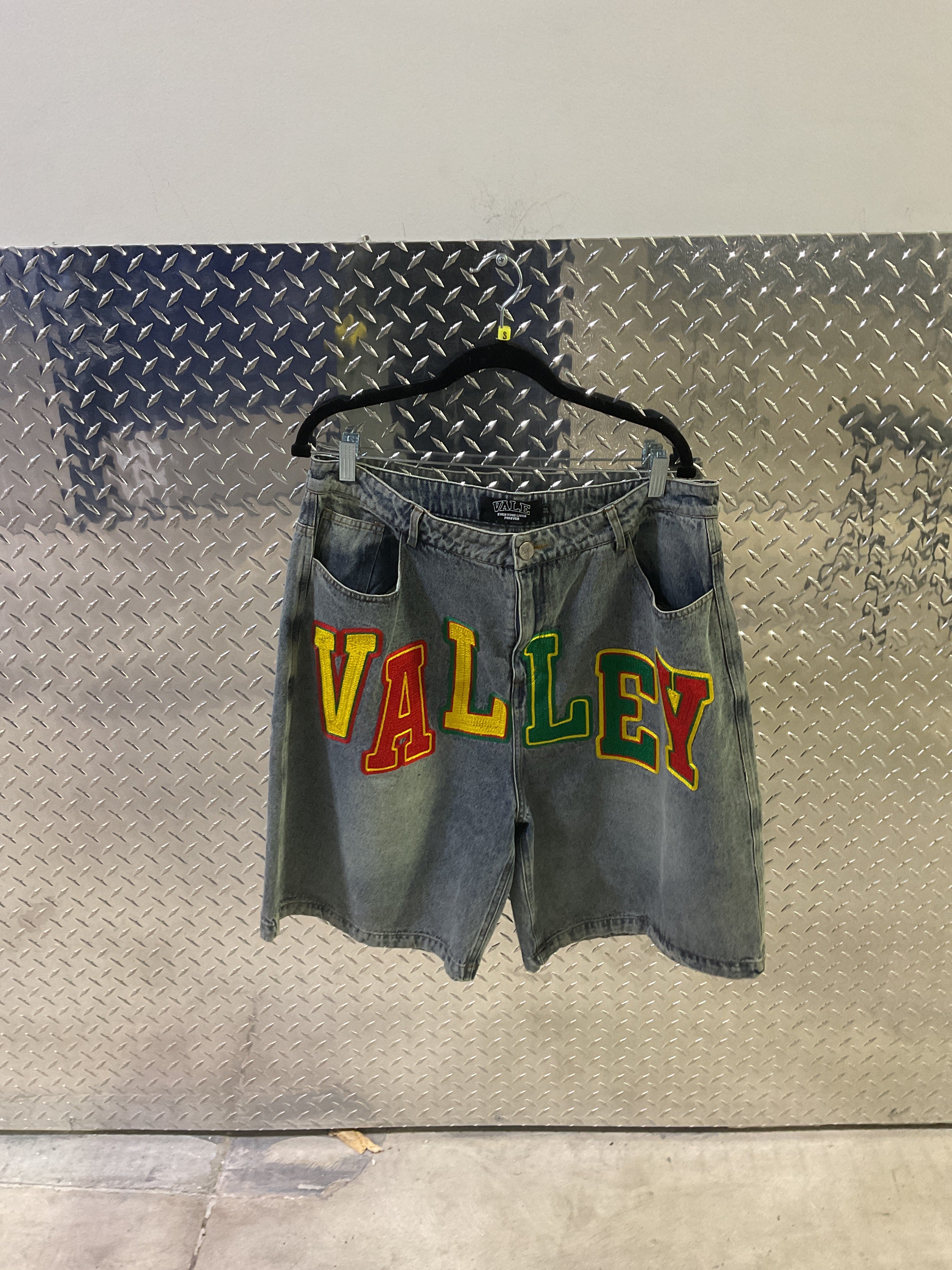Valley shorts