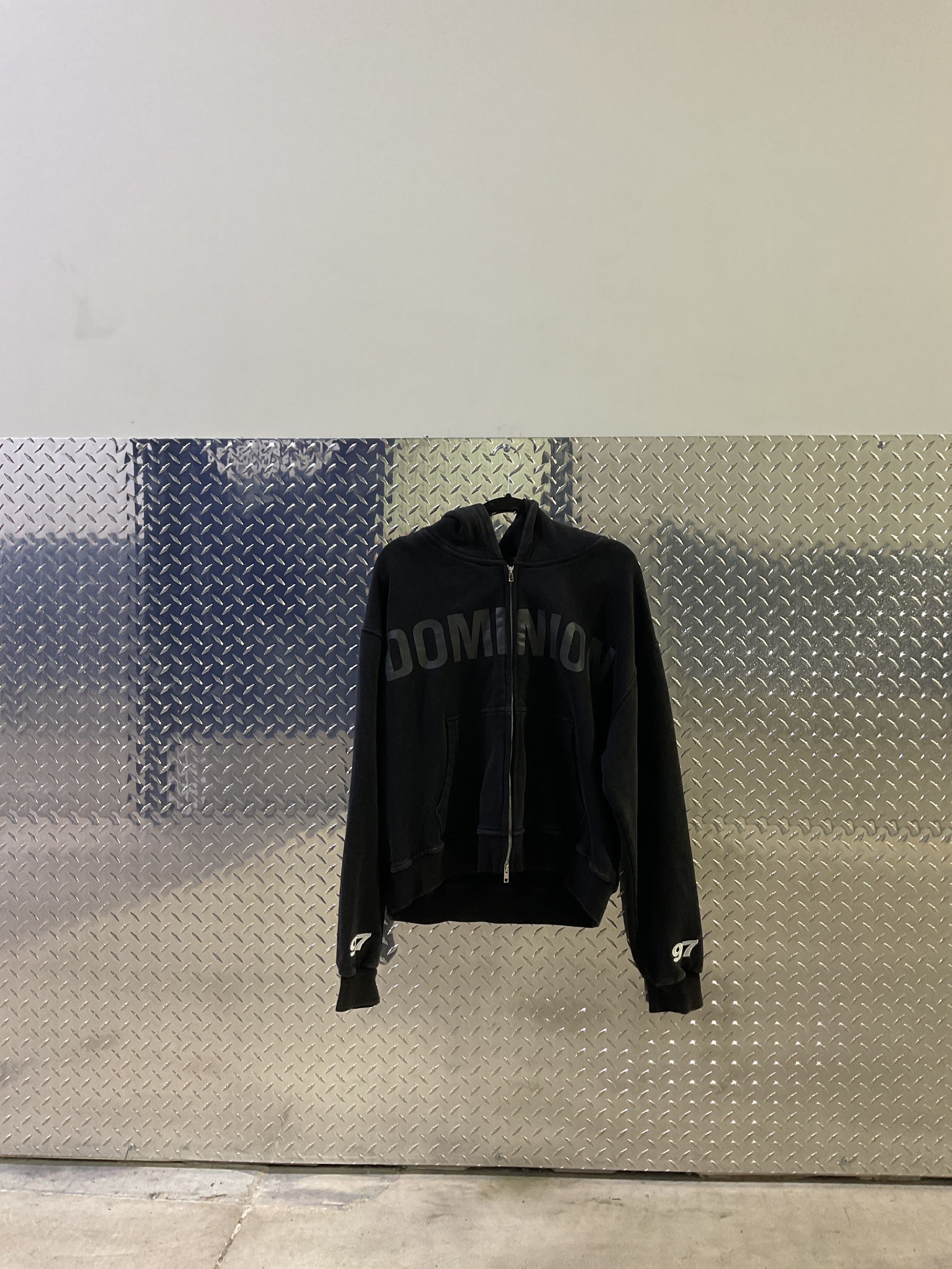 DOMINION PLAIN ZIP UP