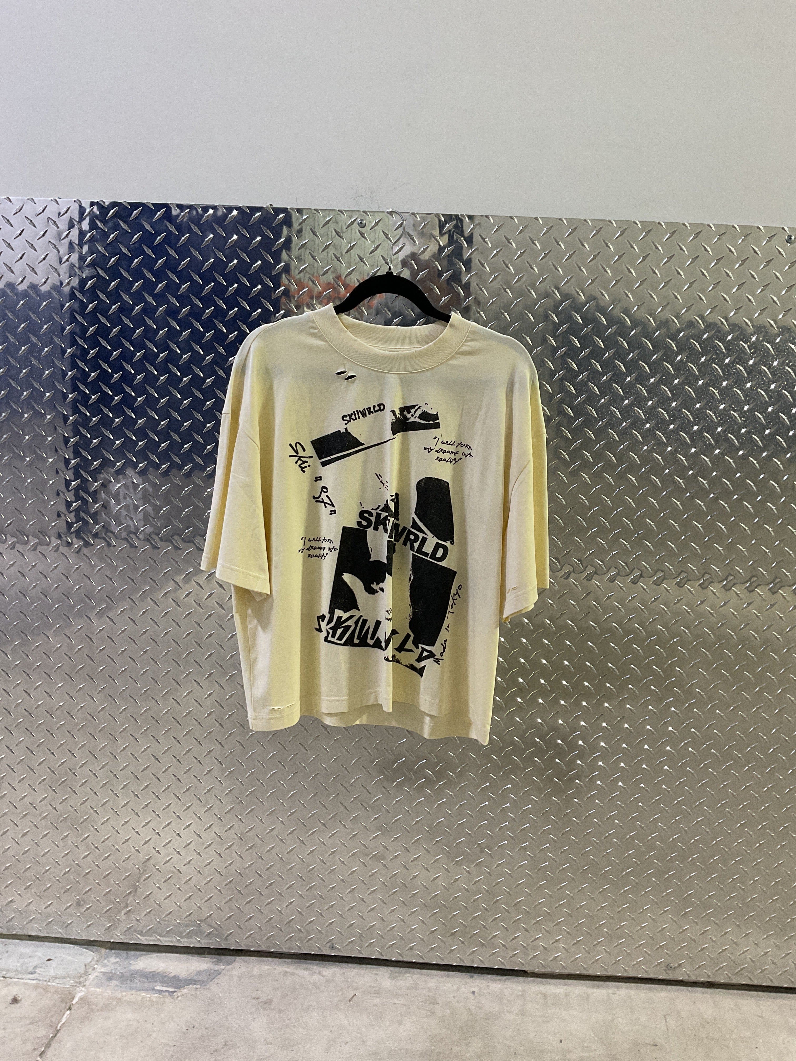 DREAMS INTO REALITY TEE